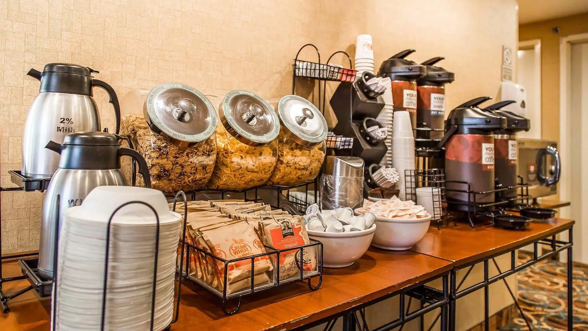 Avion Inn Near Lga Airport, Ascend Hotel Collection New York