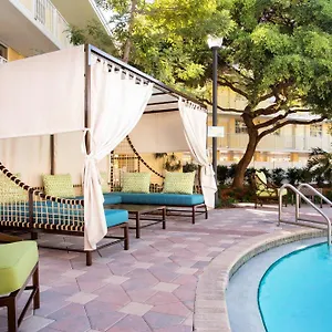 Hotel Fairfield & By Marriott