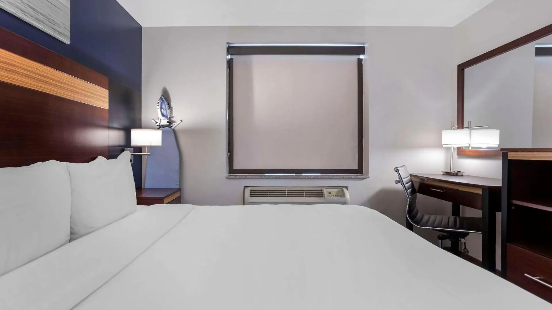 Avion Inn Near Lga Airport, Ascend Hotel Collection New York