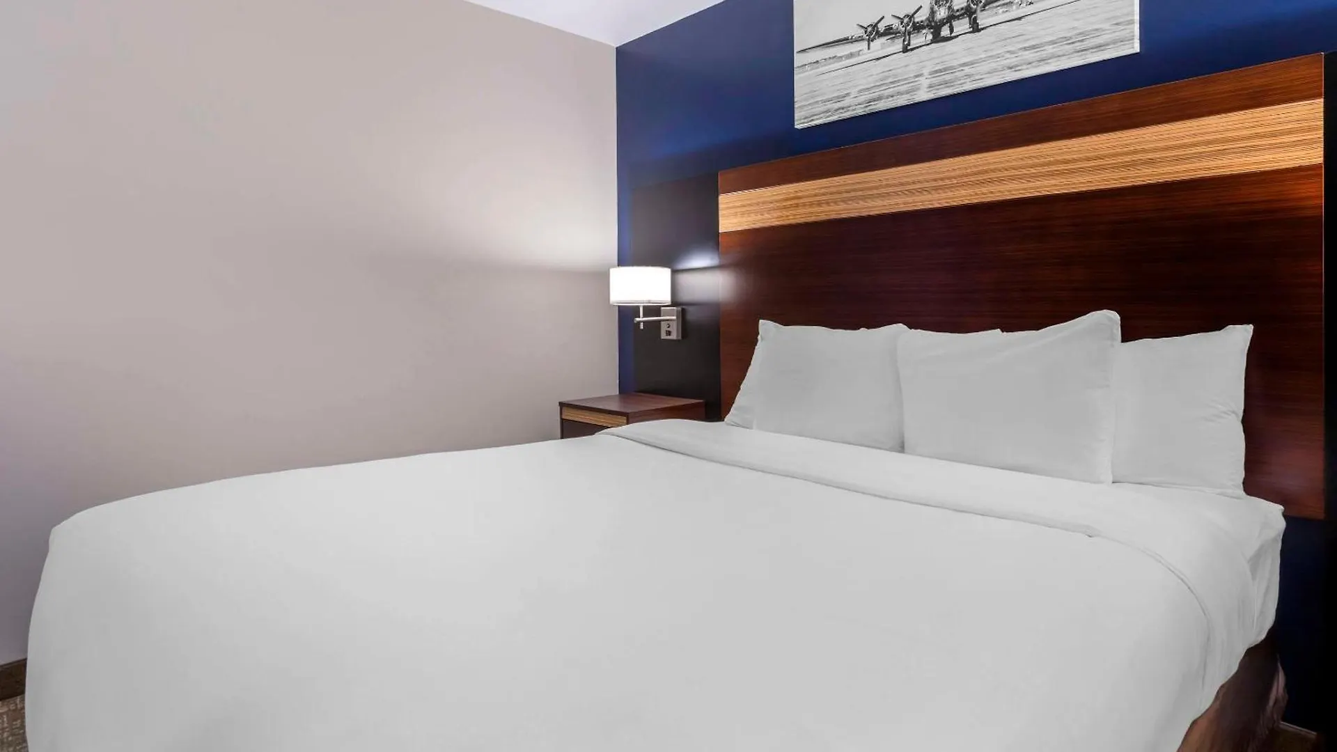 Avion Inn Near Lga Airport, Ascend Hotel Collection New York United States
