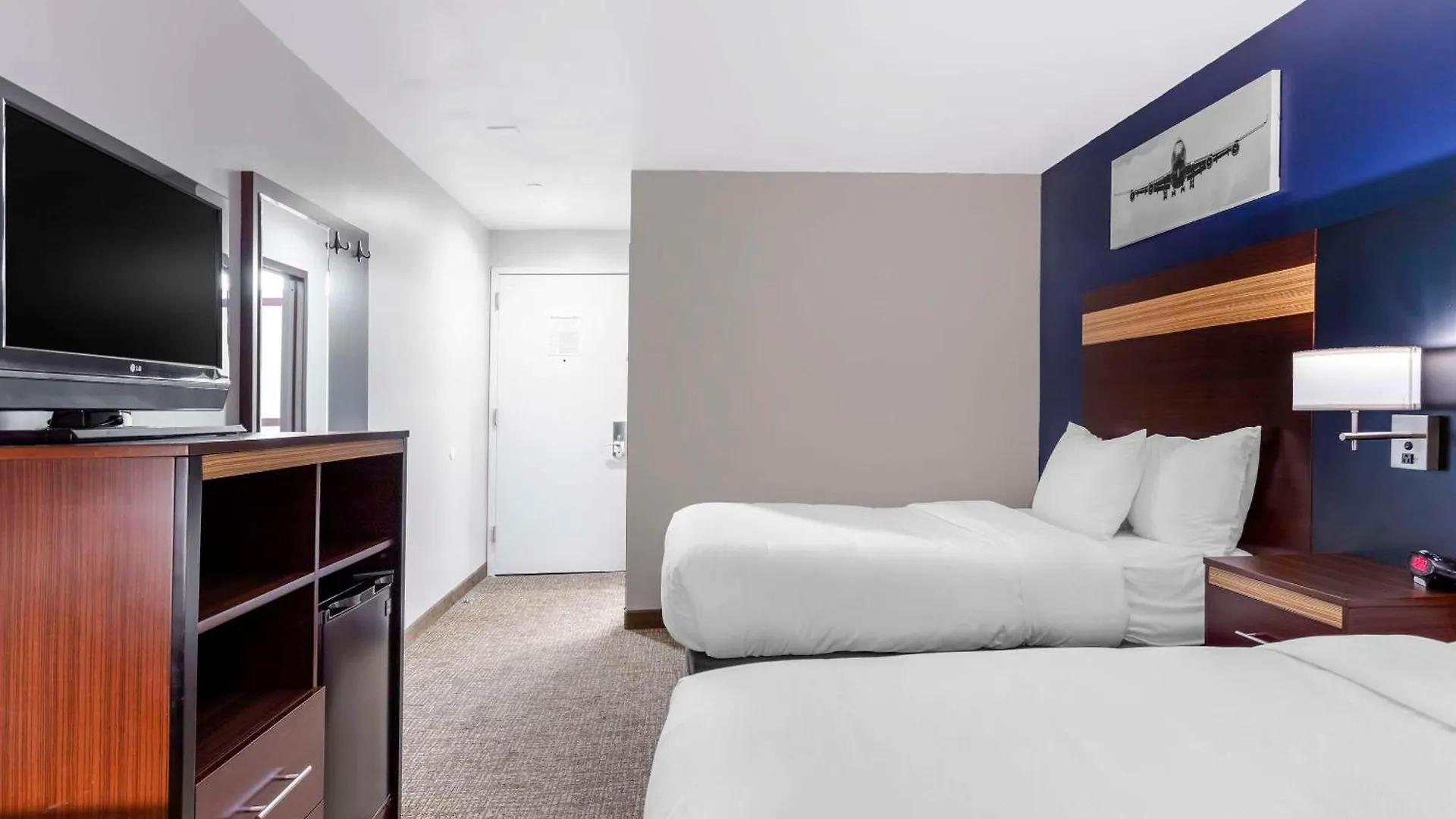 Avion Inn Near Lga Airport, Ascend Hotel Collection New York