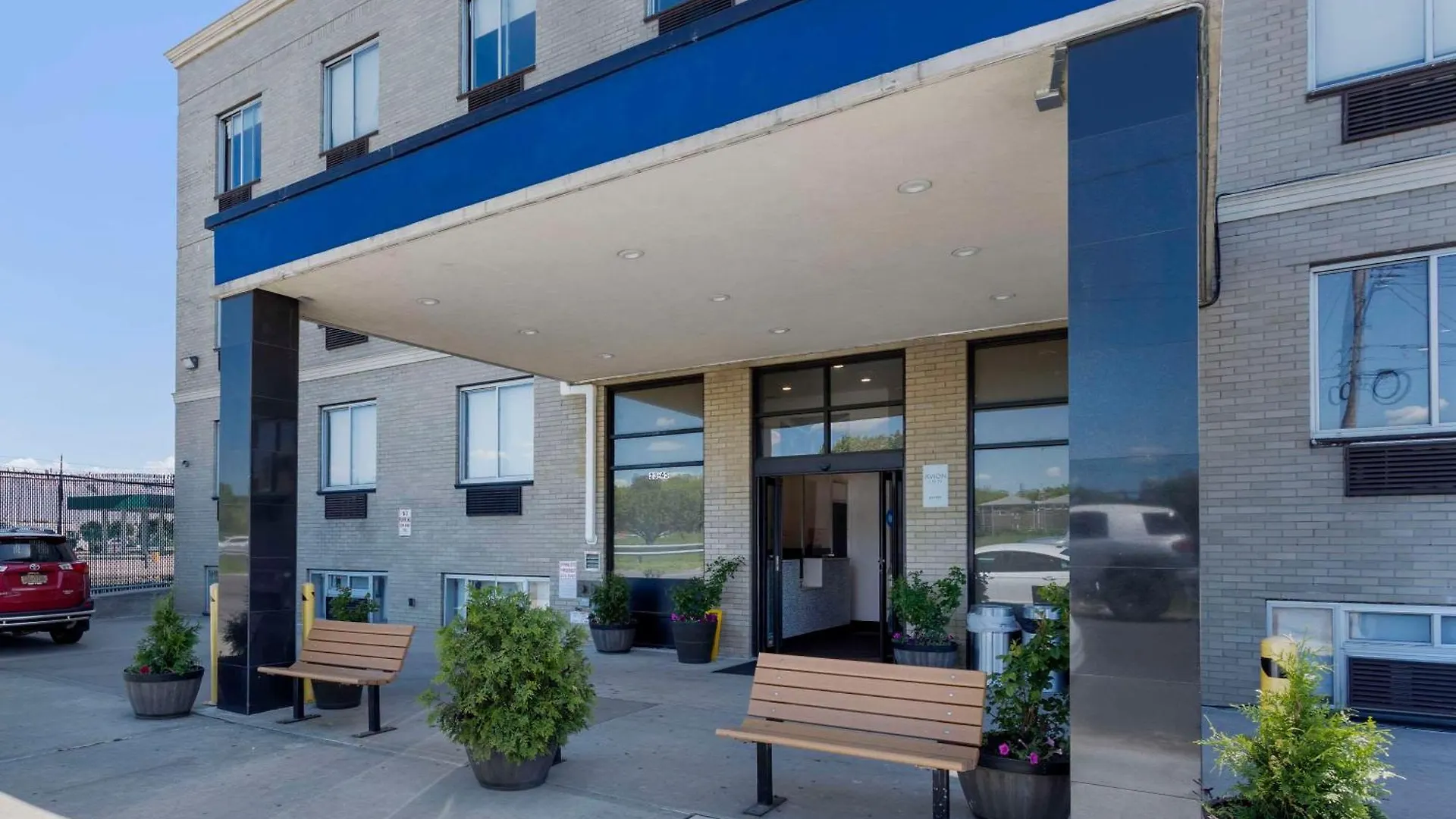 Avion Inn Near Lga Airport, Ascend Hotel Collection New York