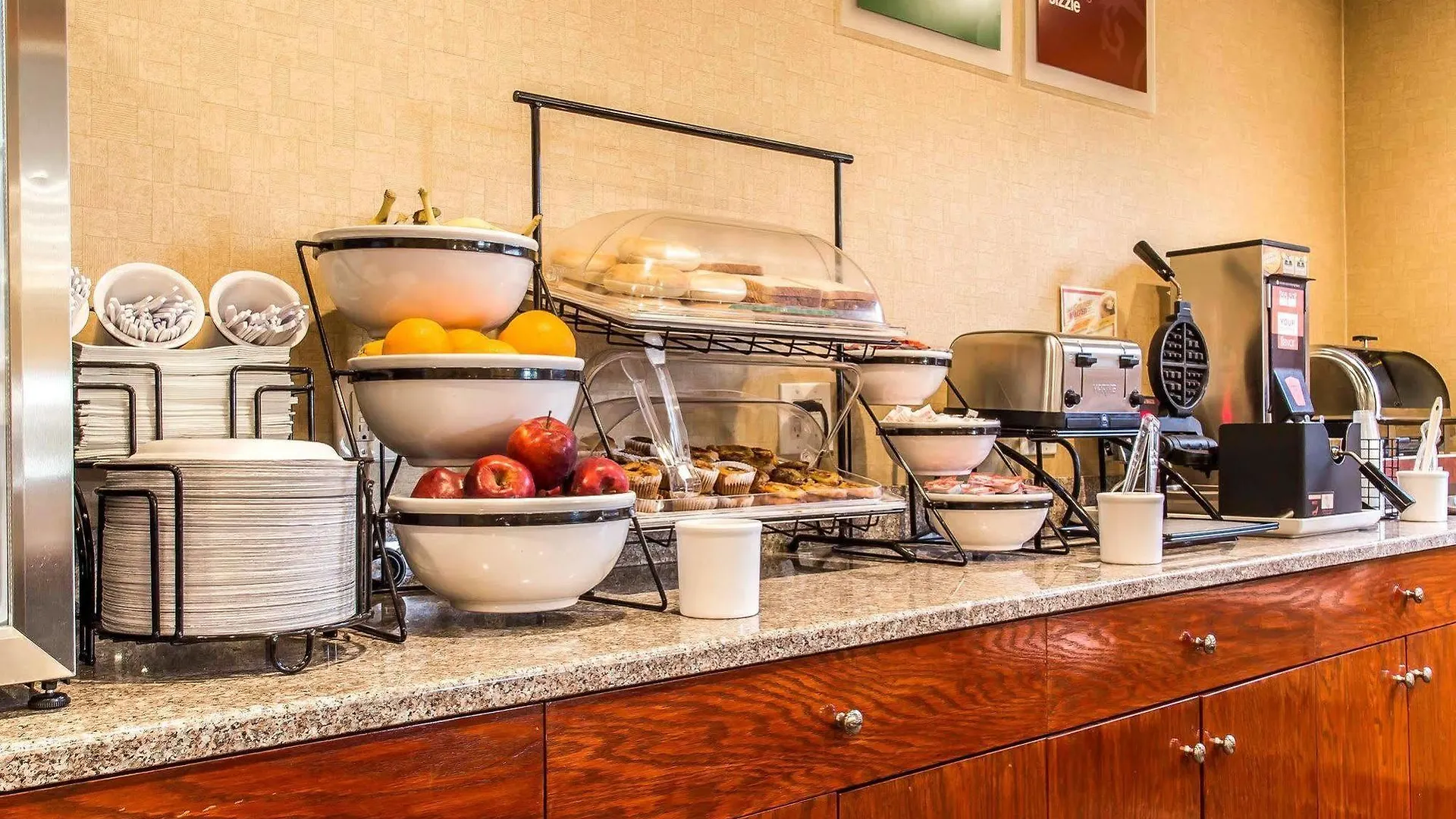 Avion Inn Near Lga Airport, Ascend Hotel Collection New York