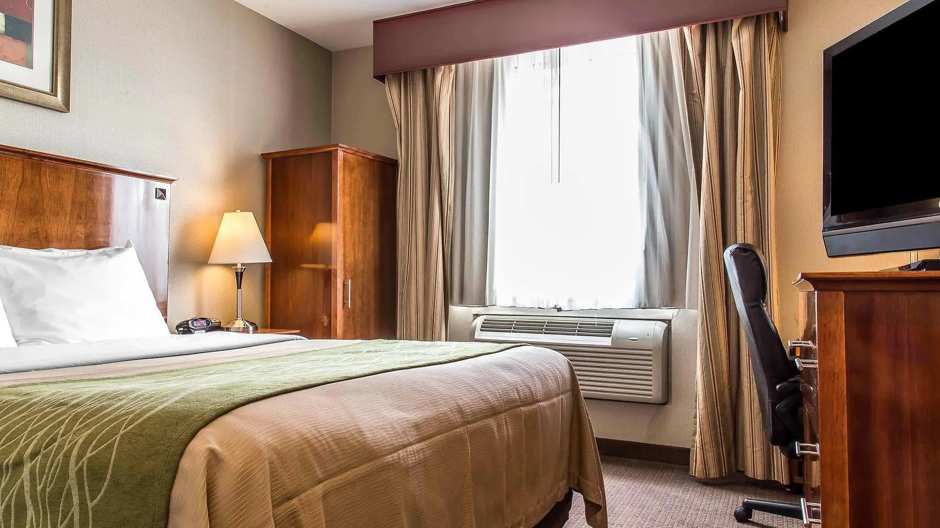 Avion Inn Near Lga Airport, Ascend Hotel Collection New York
