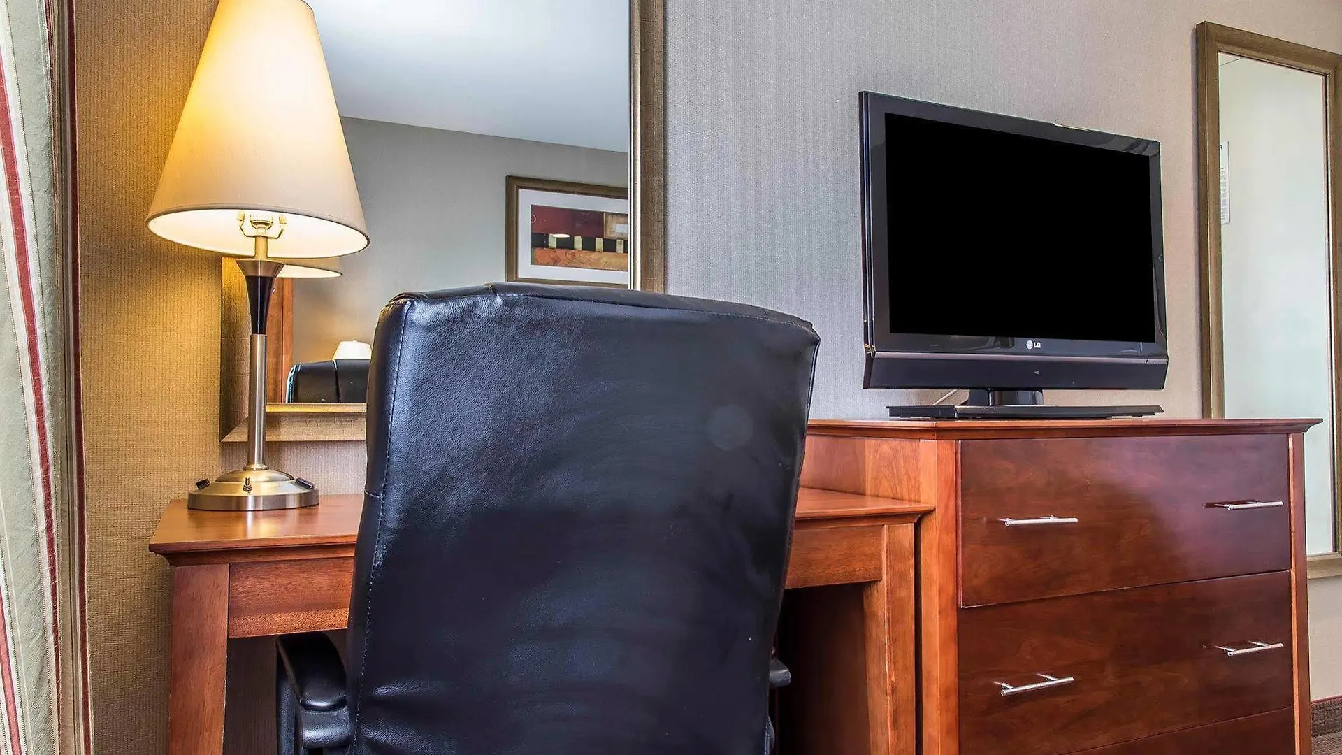 Avion Inn Near Lga Airport, Ascend Hotel Collection New York